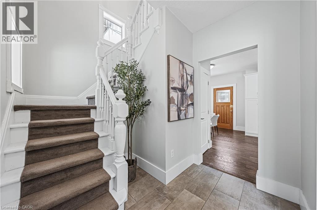 11 HEINS Avenue, Kitchener, Ontario, N2G1Z7 — Photo 25