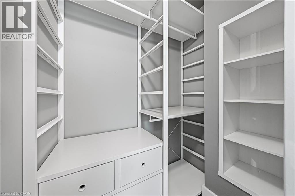 11 HEINS Avenue, Kitchener, Ontario, N2G1Z7 — Photo 29