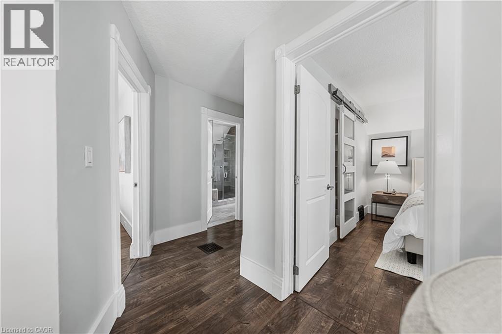 11 HEINS Avenue, Kitchener, Ontario, N2G1Z7 — Photo 30