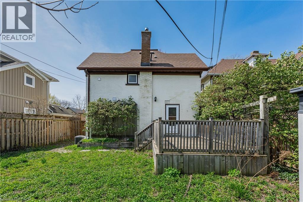 11 HEINS Avenue, Kitchener, Ontario, N2G1Z7 — Photo 38