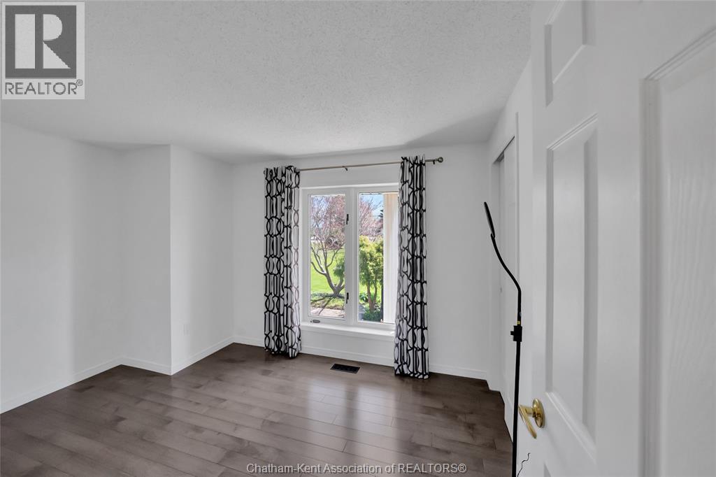 8869 Talbot TRAIL, Blenheim, Ontario, N0P1A0 — Photo 12