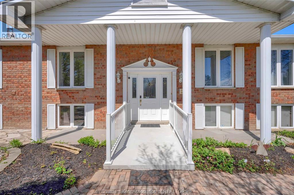 8869 Talbot TRAIL, Blenheim, Ontario, N0P1A0 — Photo 3