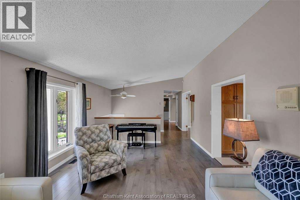 8869 Talbot TRAIL, Blenheim, Ontario, N0P1A0 — Photo 6