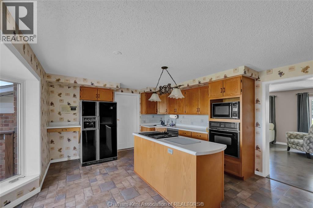 8869 Talbot TRAIL, Blenheim, Ontario, N0P1A0 — Photo 7