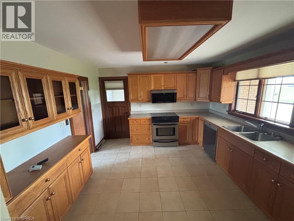 148 PLEASANT RIDGE Road, Brantford, Ontario, N3R0B8 — Photo 3