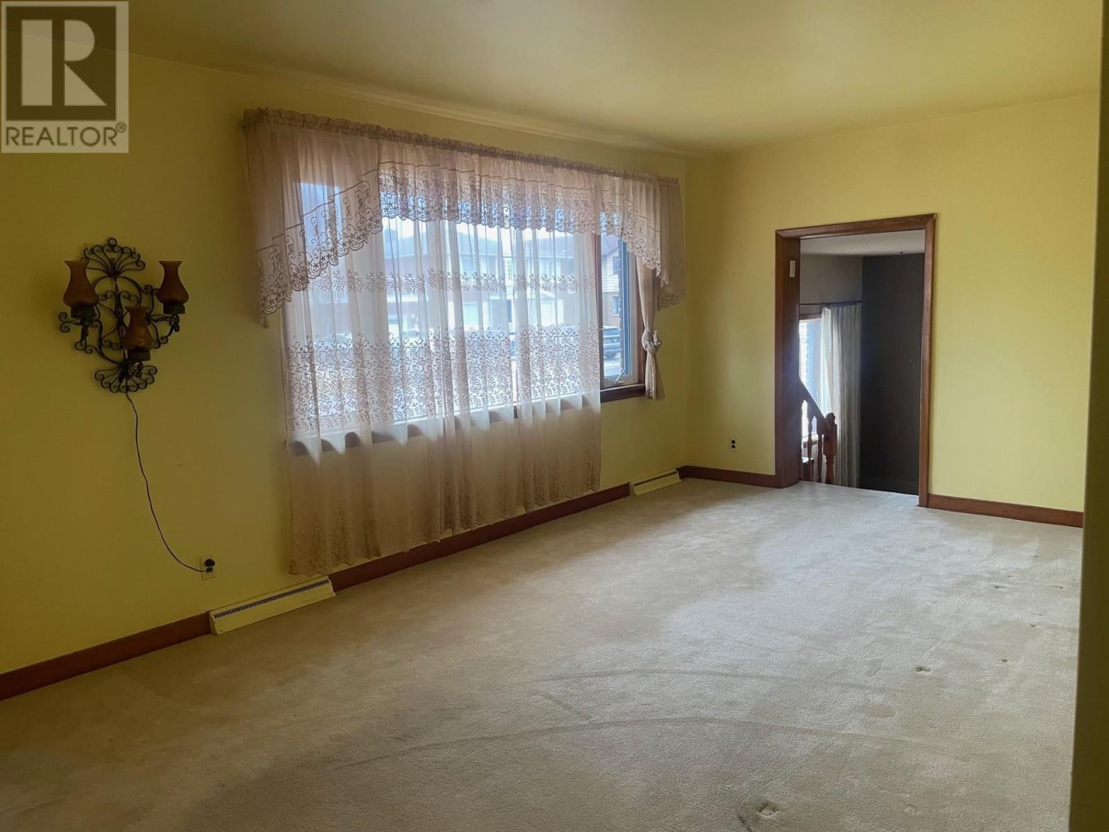 1840 McGregor AVE, Thunder Bay, Ontario, P7E5E8 — Photo 3