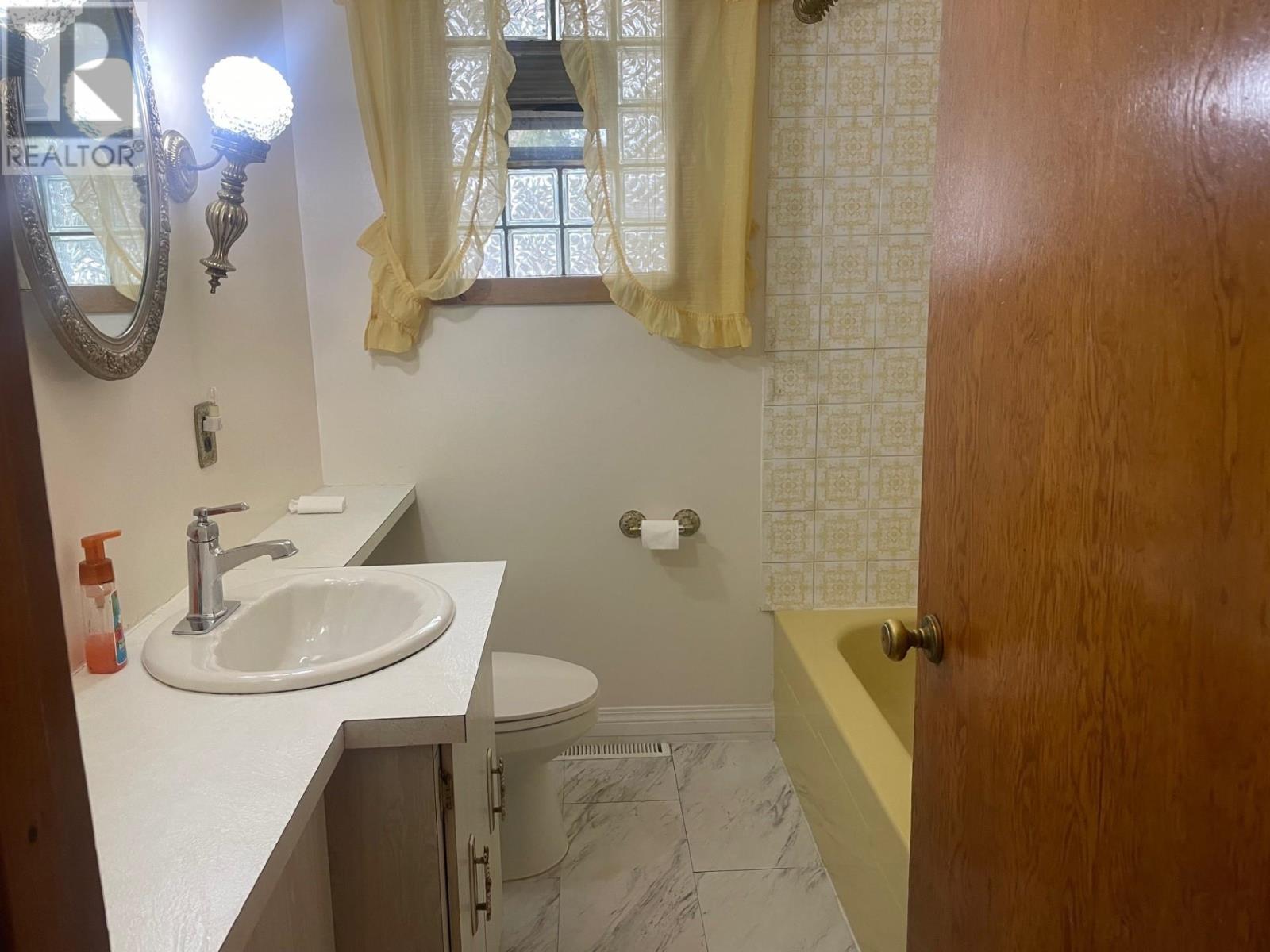 1840 McGregor AVE, Thunder Bay, Ontario, P7E5E8 — Photo 8