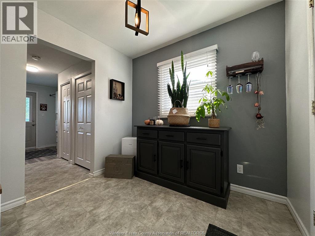 2970 CLEMENCEAU, Windsor, Ontario, N8T2R1 — Photo 4