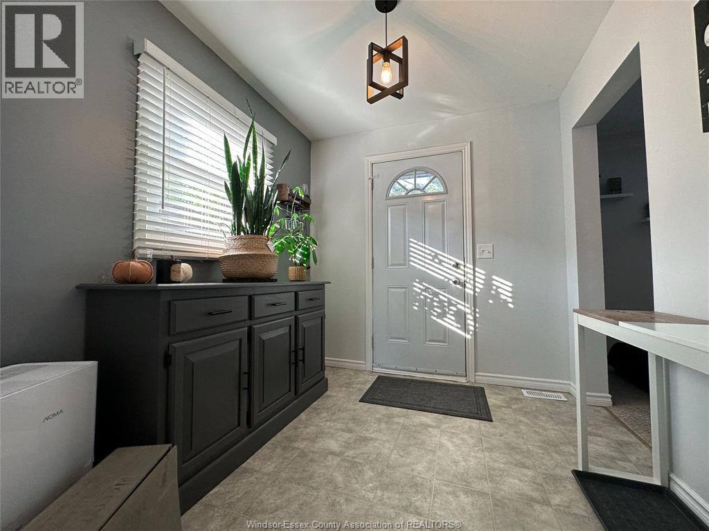 2970 CLEMENCEAU, Windsor, Ontario, N8T2R1 — Photo 5