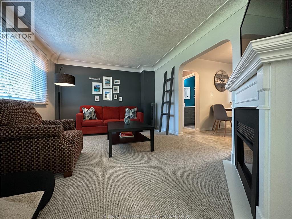 2970 CLEMENCEAU, Windsor, Ontario, N8T2R1 — Photo 6