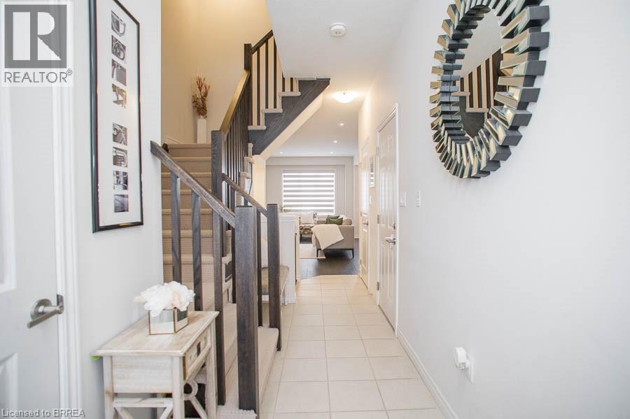 1 TOM BROWN Drive Unit# 7, Paris, Ontario, N3L0H8 — Photo 4