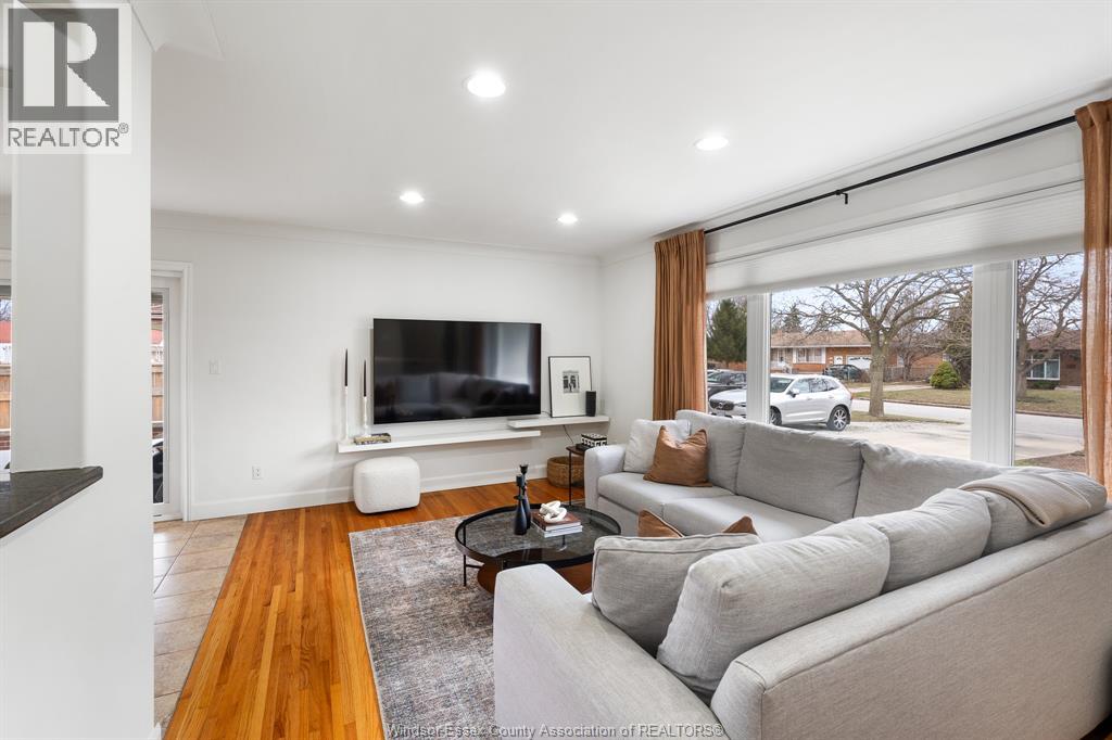 735 Lounsborough, Windsor, Ontario, N9G1G1 — Photo 11