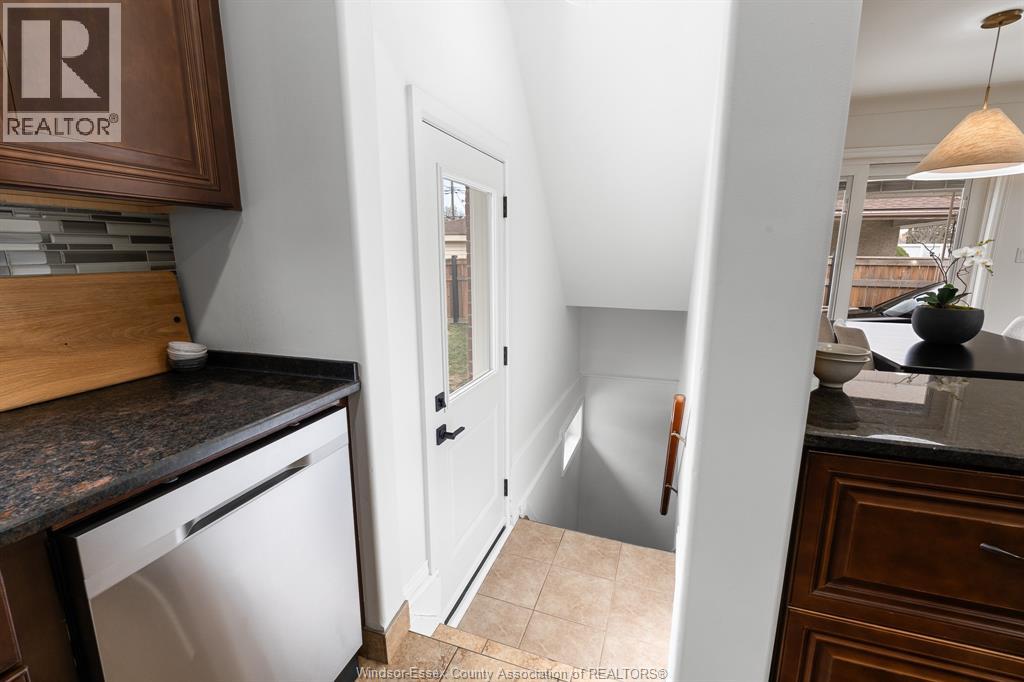 735 Lounsborough, Windsor, Ontario, N9G1G1 — Photo 27