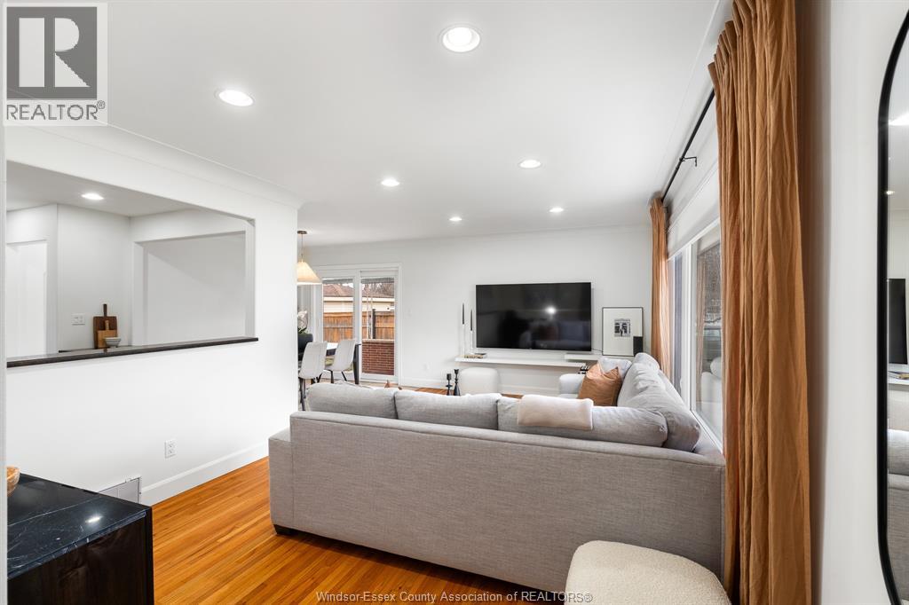 735 Lounsborough, Windsor, Ontario, N9G1G1 — Photo 9