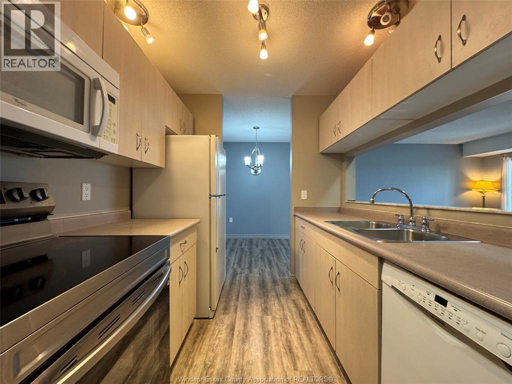 2922 RIVARD Unit# 318, Windsor, Ontario, N8T3N9 — Photo 5