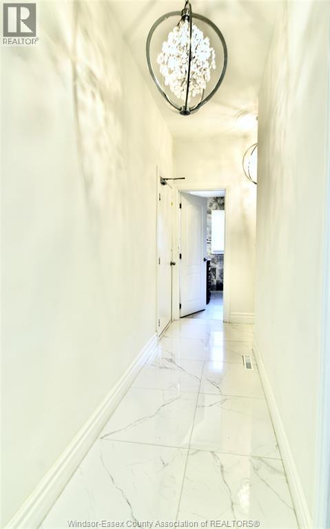 1616 RANKIN Unit# MAIN, Windsor, Ontario, N9B2S8 — Photo 11
