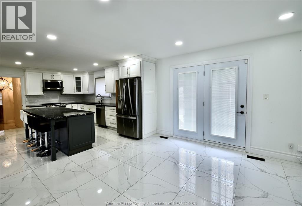 1616 RANKIN Unit# MAIN, Windsor, Ontario, N9B2S8 — Photo 9