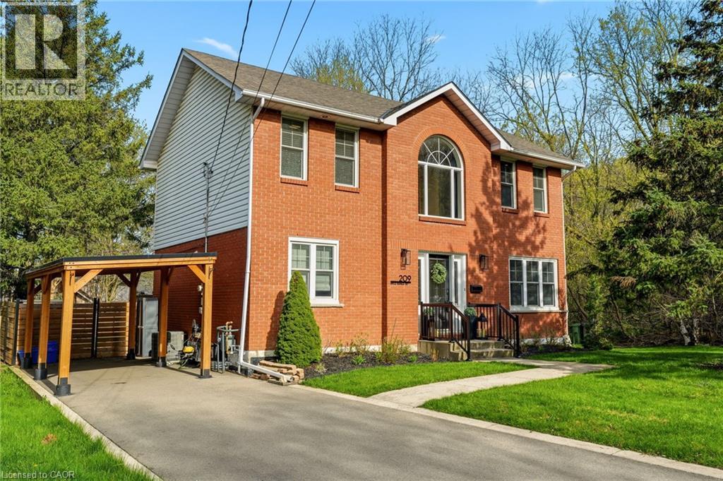 209 RIFLE RANGE Road, Hamilton, Ontario, L8S3B8 — Photo 2