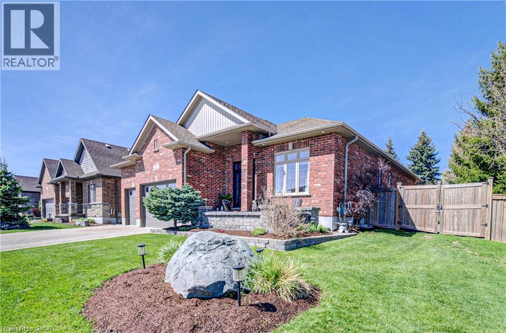 11 GERBER MEADOWS Drive, Wellesley, Ontario, N0B2T0 — Photo 2