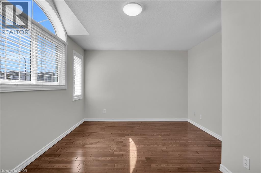 115 DAIMLER Drive, Kitchener, Ontario, N2A4C2 — Photo 19