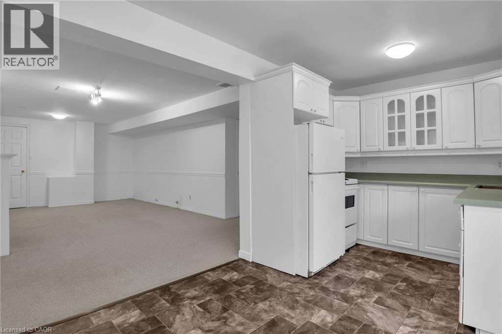 115 DAIMLER Drive, Kitchener, Ontario, N2A4C2 — Photo 33