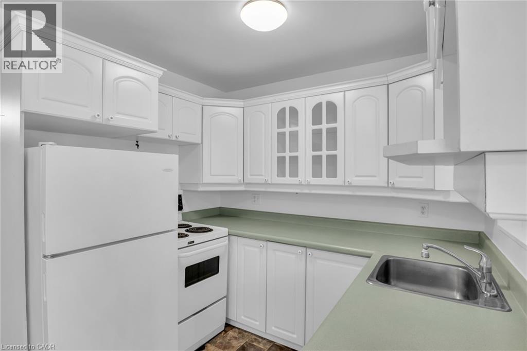 115 DAIMLER Drive, Kitchener, Ontario, N2A4C2 — Photo 34