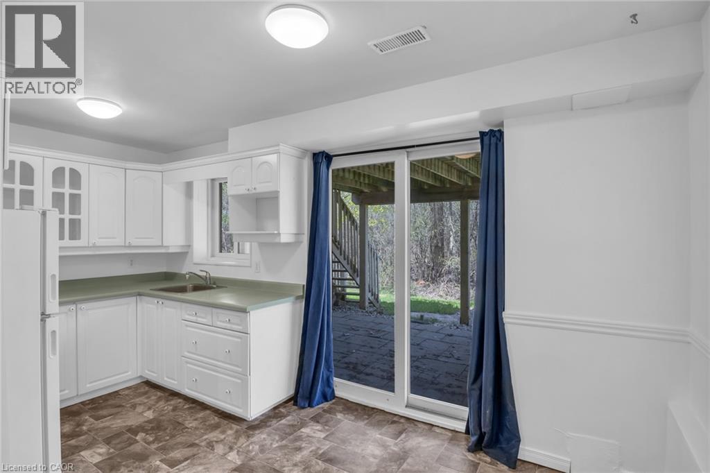 115 DAIMLER Drive, Kitchener, Ontario, N2A4C2 — Photo 35