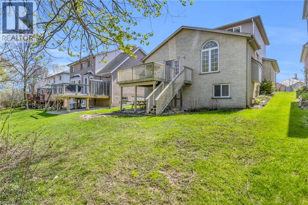 115 DAIMLER Drive, Kitchener, Ontario, N2A4C2 — Photo 40