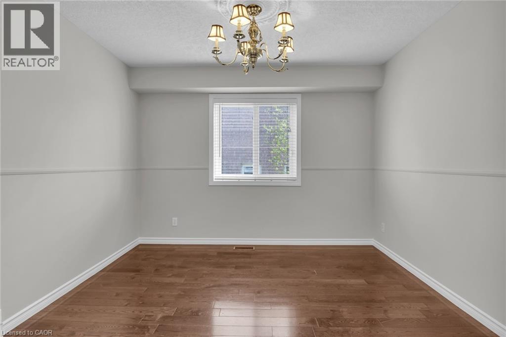 115 DAIMLER Drive, Kitchener, Ontario, N2A4C2 — Photo 7