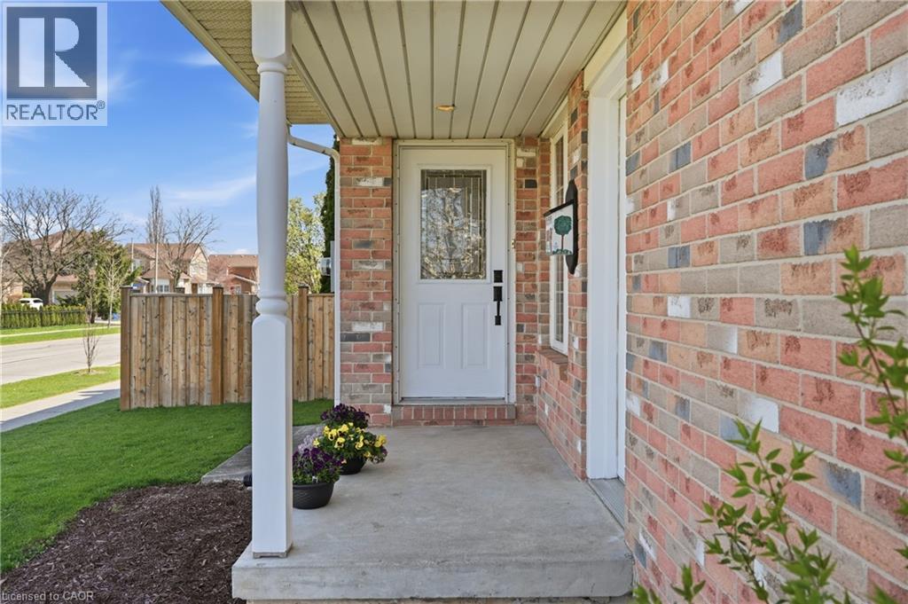 2951 ADDISON Street, Burlington, Ontario, L7M4K5 — Photo 3