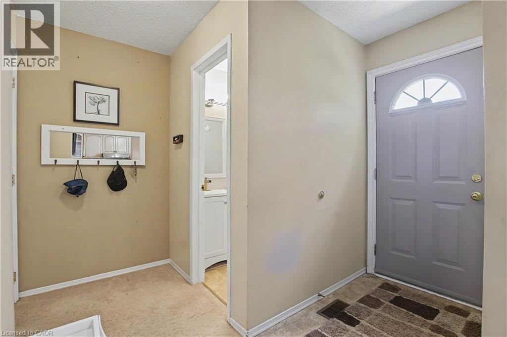 265 WILLIAMSBURG Road Unit# 16, Kitchener, Ontario, N2E3H1 — Photo 2