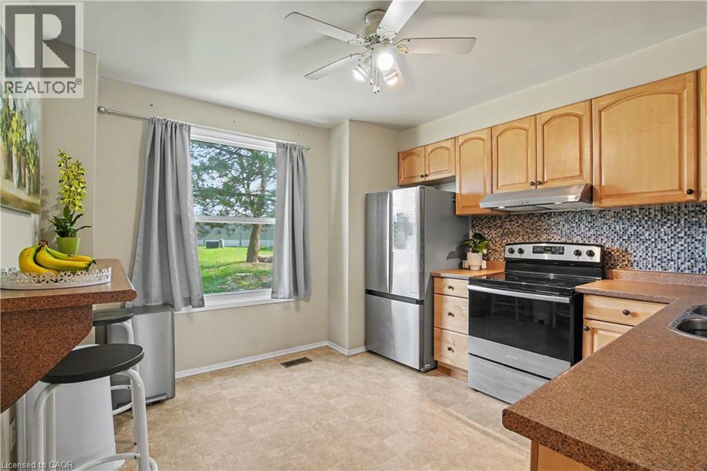 265 WILLIAMSBURG Road Unit# 16, Kitchener, Ontario, N2E3H1 — Photo 3