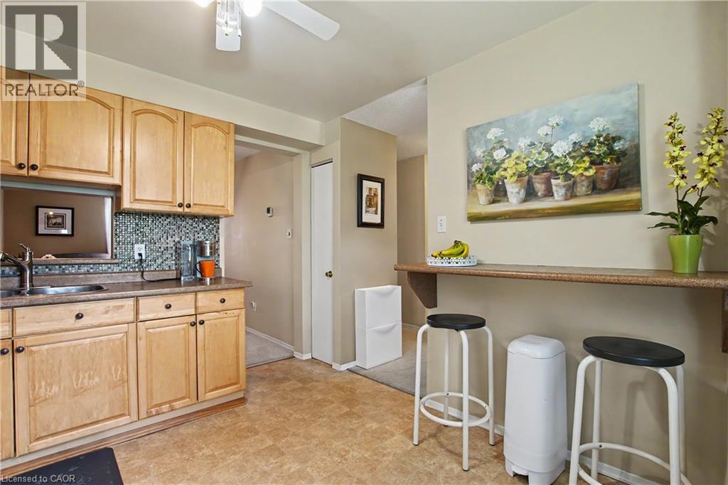 265 WILLIAMSBURG Road Unit# 16, Kitchener, Ontario, N2E3H1 — Photo 5