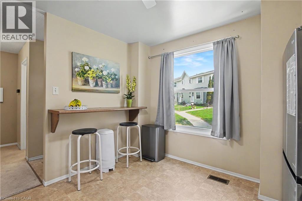 265 WILLIAMSBURG Road Unit# 16, Kitchener, Ontario, N2E3H1 — Photo 6