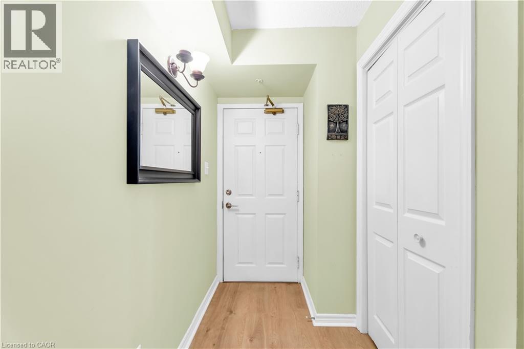 1479 MAPLE Crescent Unit# 102, Milton, Ontario, L9T0B5 — Photo 5