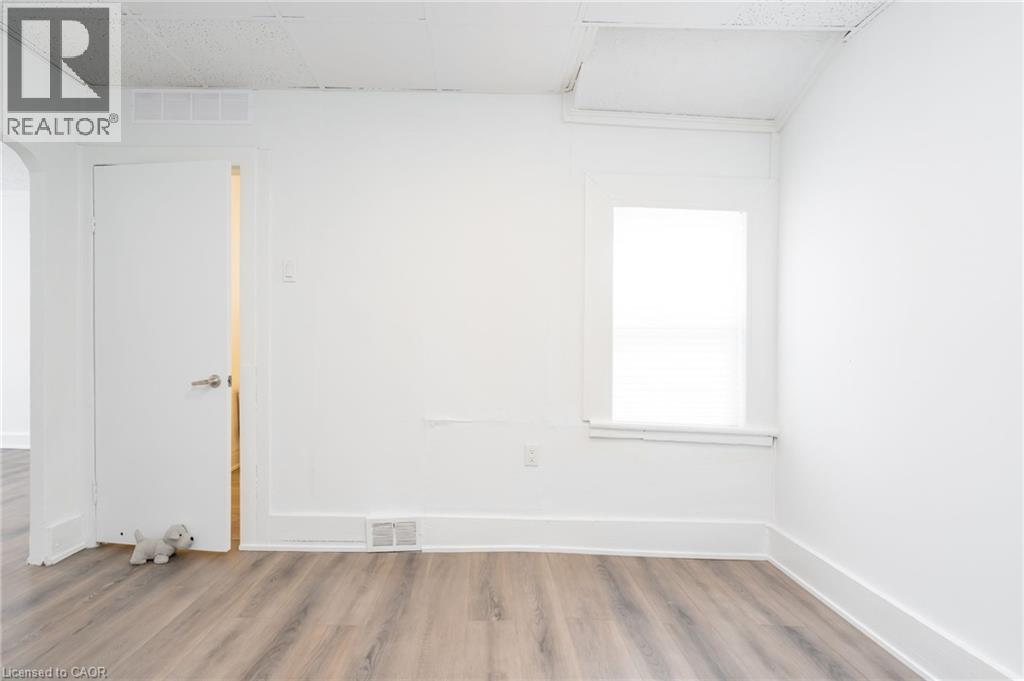 36 & 38 BRUCE Street, Oshawa, Ontario, L1H1P7 — Photo 9
