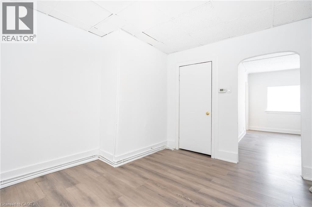 38 BRUCE Street, Oshawa, Ontario, L1H1P7 — Photo 2