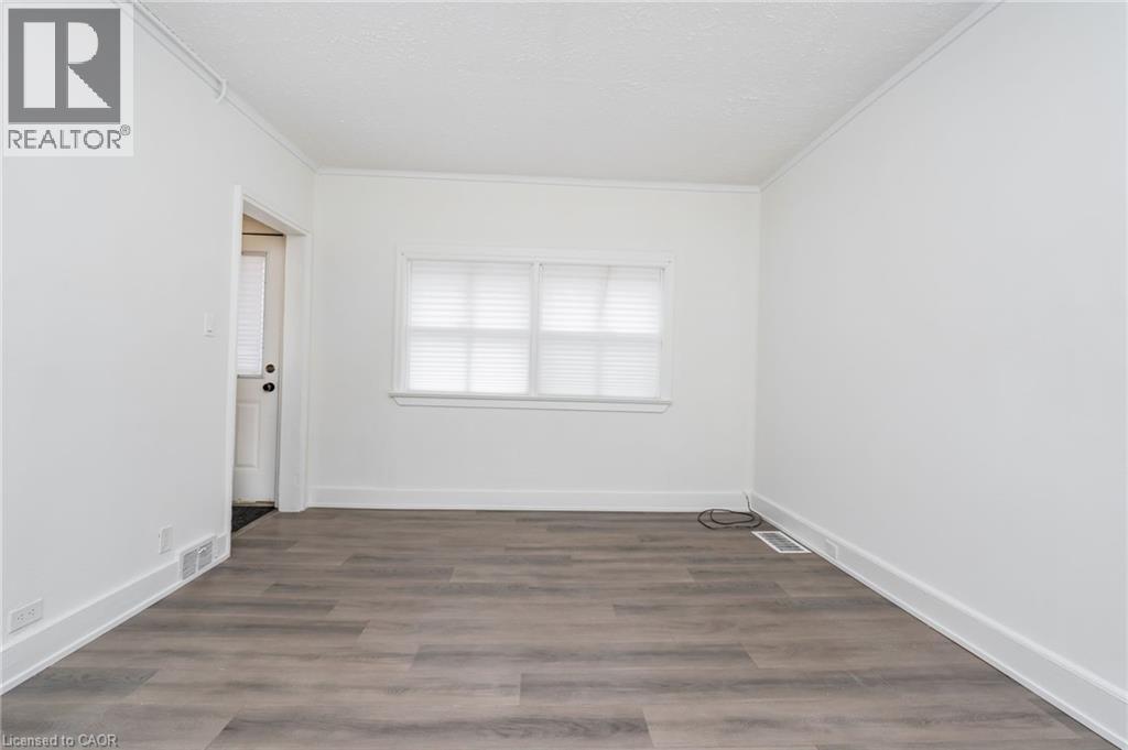 38 BRUCE Street, Oshawa, Ontario, L1H1P7 — Photo 4