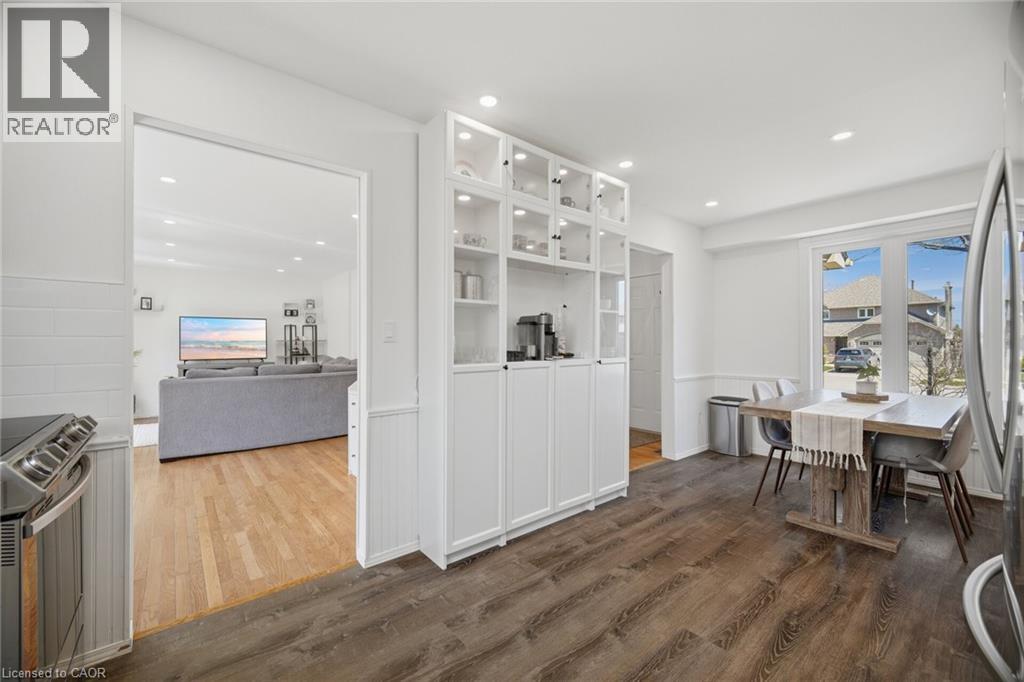 2395 ARNOLD Crescent, Burlington, Ontario, L7P4J2 — Photo 15