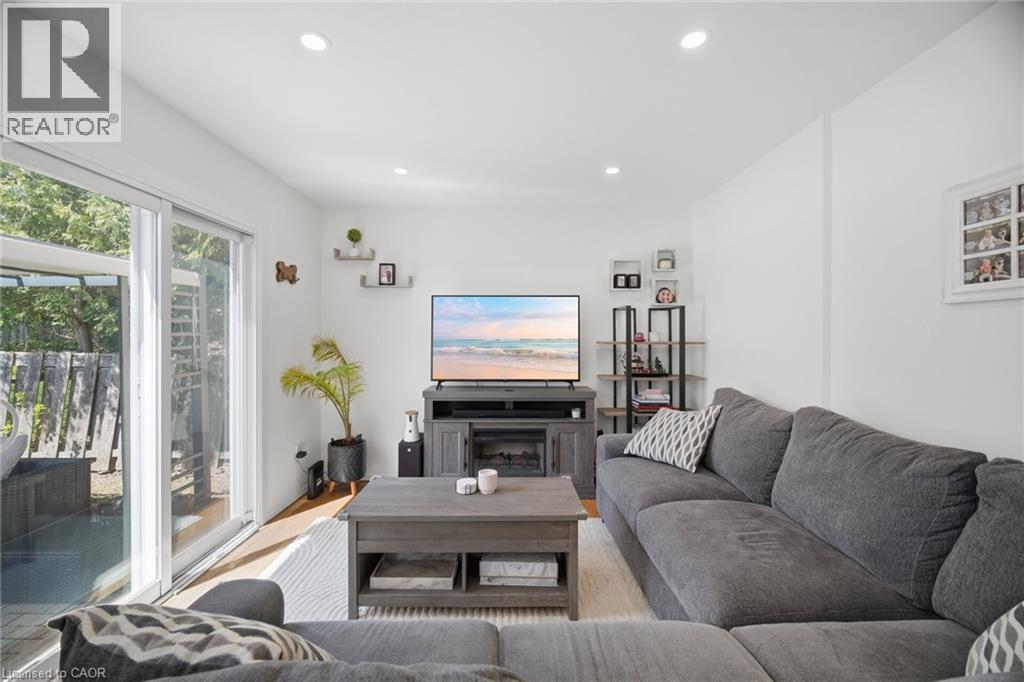 2395 ARNOLD Crescent, Burlington, Ontario, L7P4J2 — Photo 20