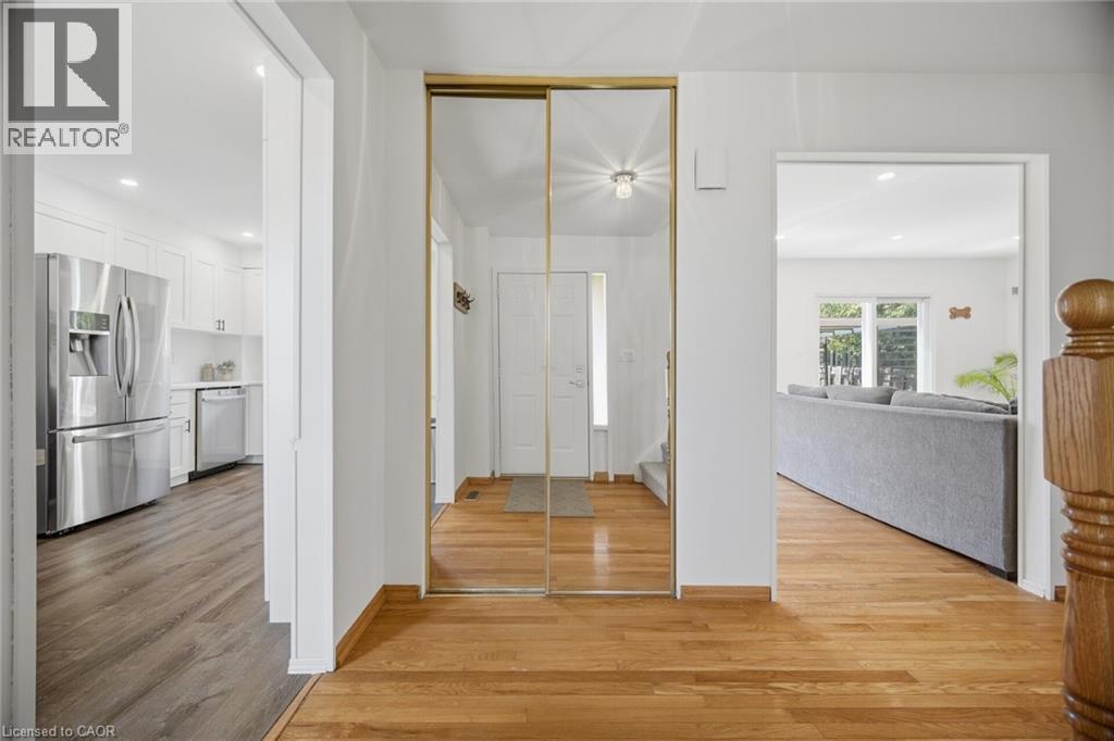 2395 ARNOLD Crescent, Burlington, Ontario, L7P4J2 — Photo 5