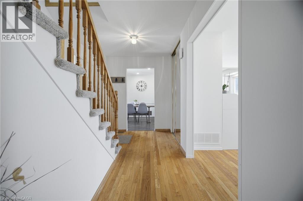 2395 ARNOLD Crescent, Burlington, Ontario, L7P4J2 — Photo 6