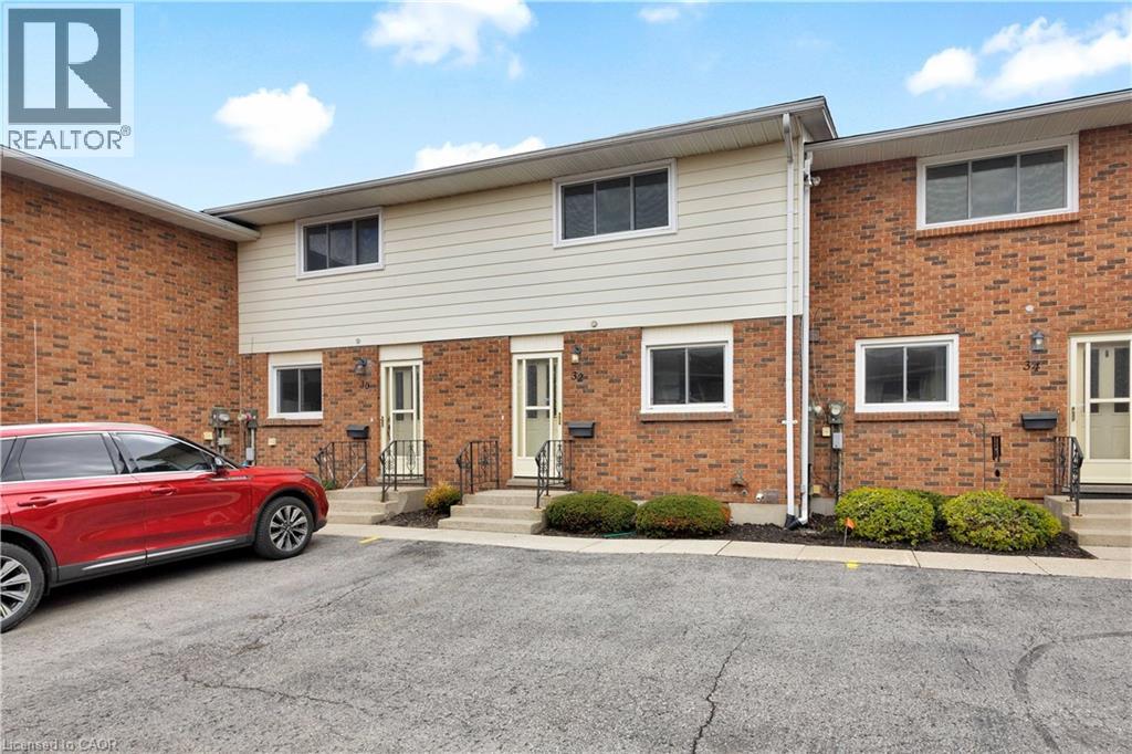 32 MONTCLAIR Crescent, Simcoe, Ontario, N3Y4R9 — Photo 2