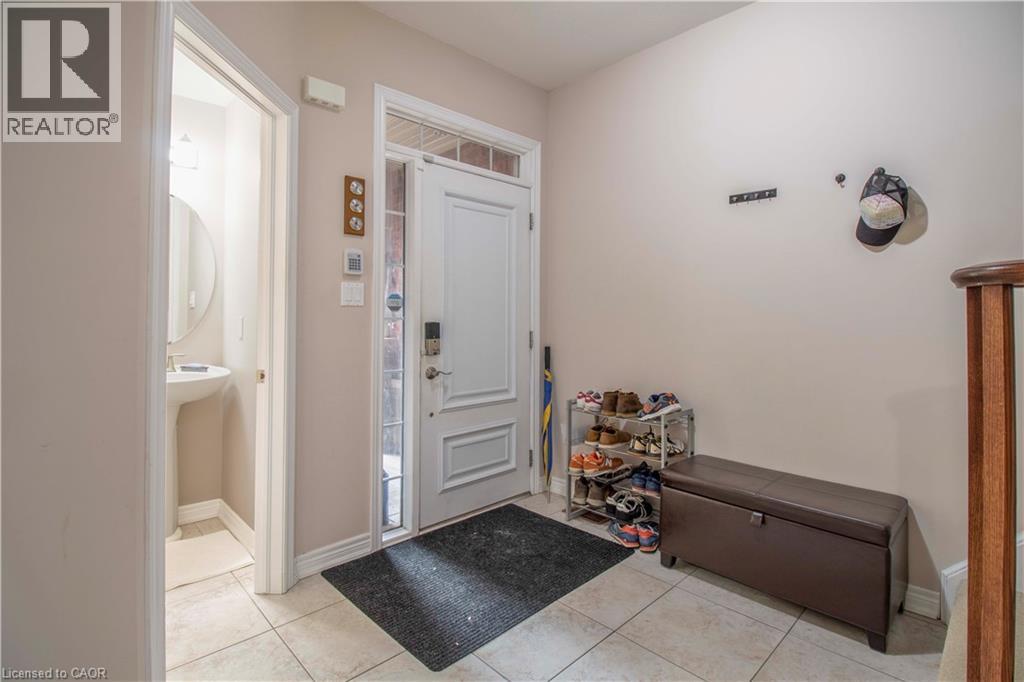 35 OAKHAVEN Place, Hamilton, Ontario, L0K0B6 — Photo 3