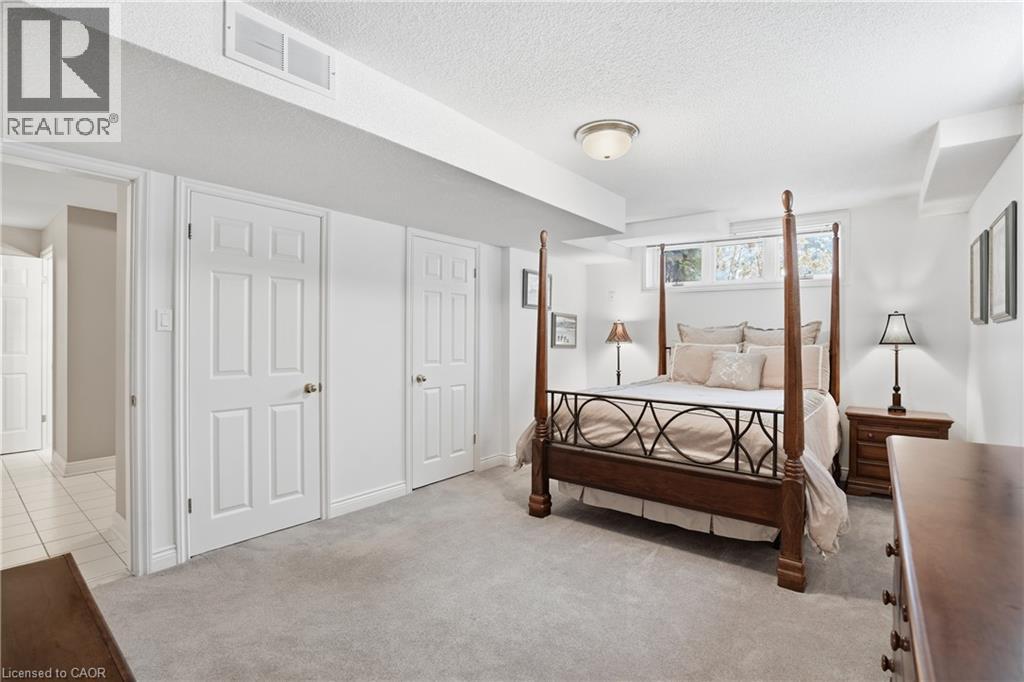 1121 FORESTVALE Drive, Burlington, Ontario, L7P4W3 — Photo 35