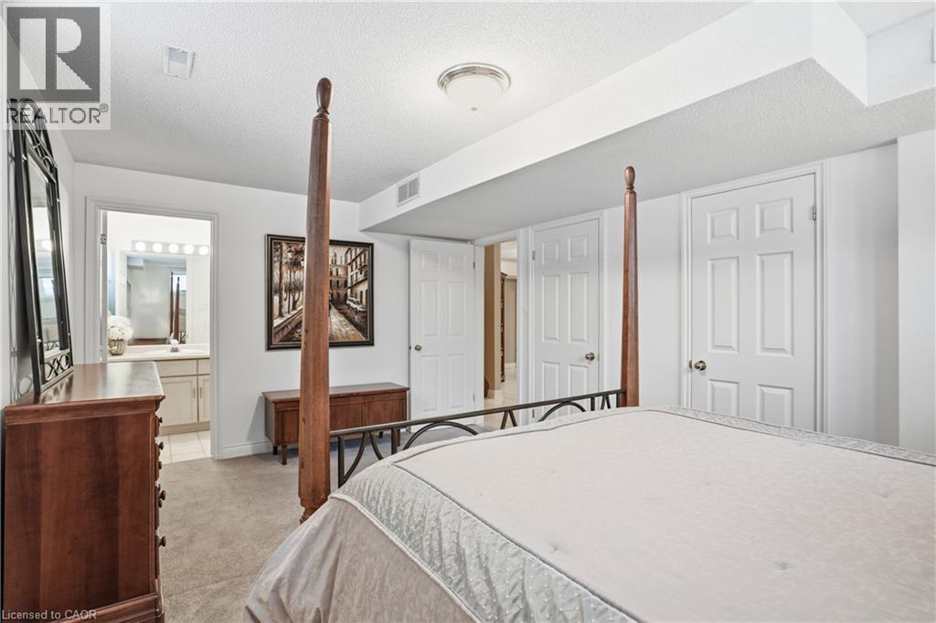 1121 FORESTVALE Drive, Burlington, Ontario, L7P4W3 — Photo 36