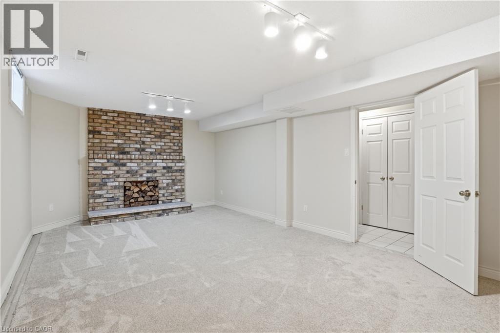1121 FORESTVALE Drive, Burlington, Ontario, L7P4W3 — Photo 38