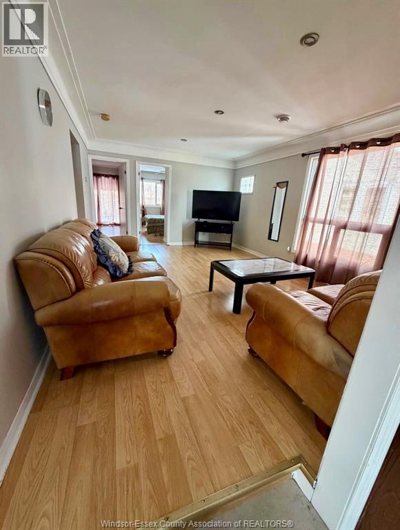 745 CATARAQUI, Windsor, Ontario, N9A3P3 — Photo 2