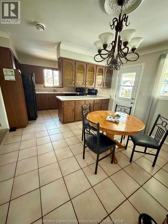 745 CATARAQUI, Windsor, Ontario, N9A3P3 — Photo 4