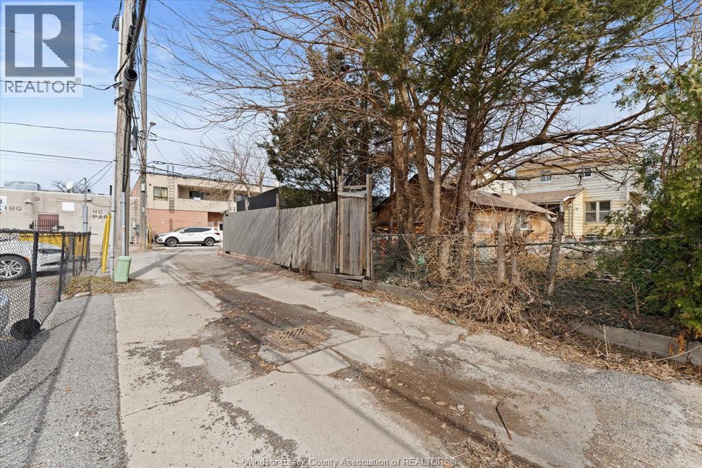 1031 LOUIS AVE, Windsor, Ontario, N9A1Y1 — Photo 26